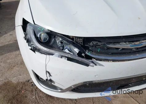 2018 Chrysler Pacifica Hybrid Limited z USA, uszkodzony, nr VIN 2C4RC1N78JR214476